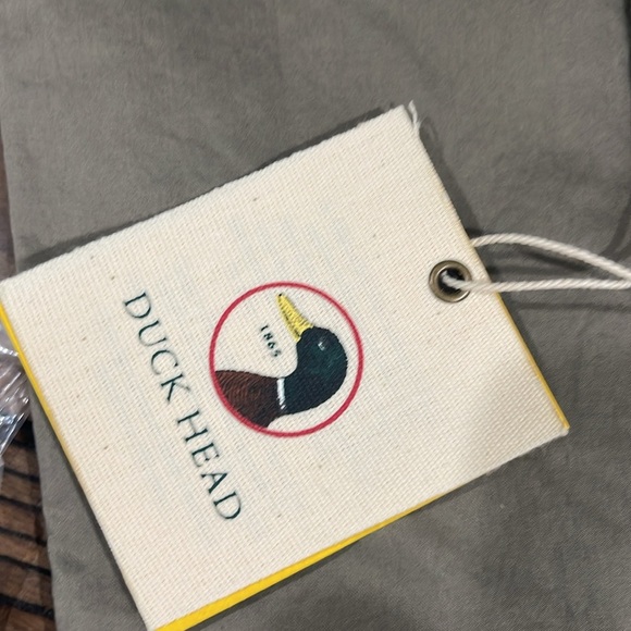 NWT Duck Head Light Army Green Casual Button Down Shirt - Picture 2 of 4